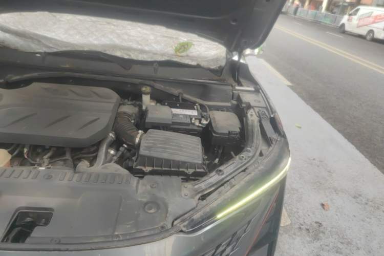 Used CHANGAN UNI-T 2020 1.5T Prestige Version Engine Bay Left