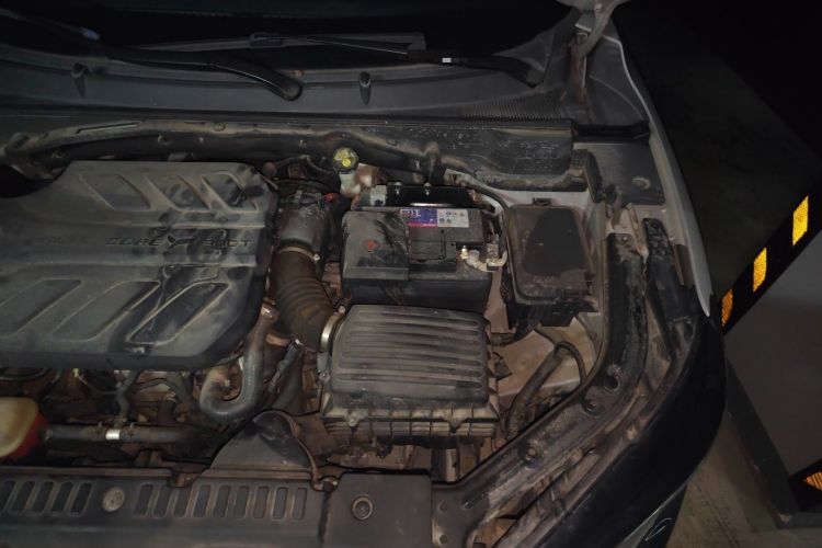 Used CHANGAN UNI-T 2020 1.5T Prestige Version Engine Bay Left