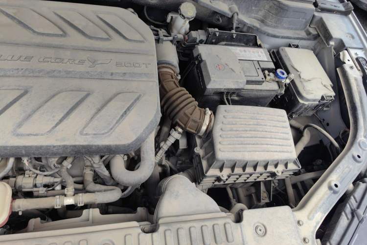 Used CHANGAN UNI-T 2020 1.5T Prestige Version Engine Bay Left