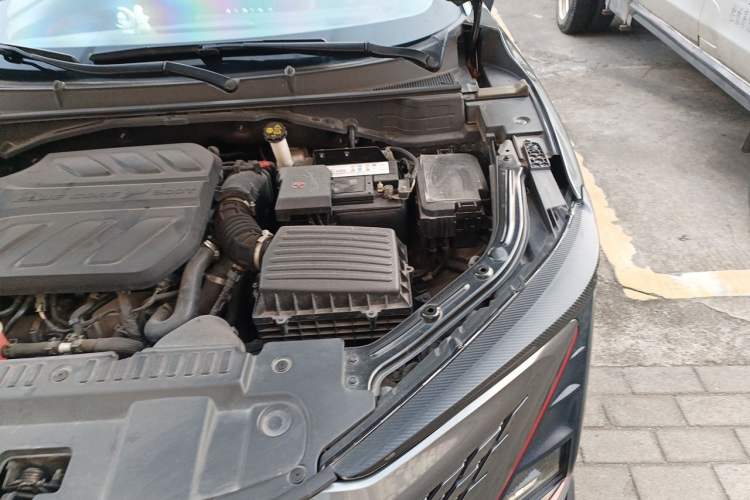 Used CHANGAN UNI-T 2020 1.5T Prestige Version Engine Bay Left