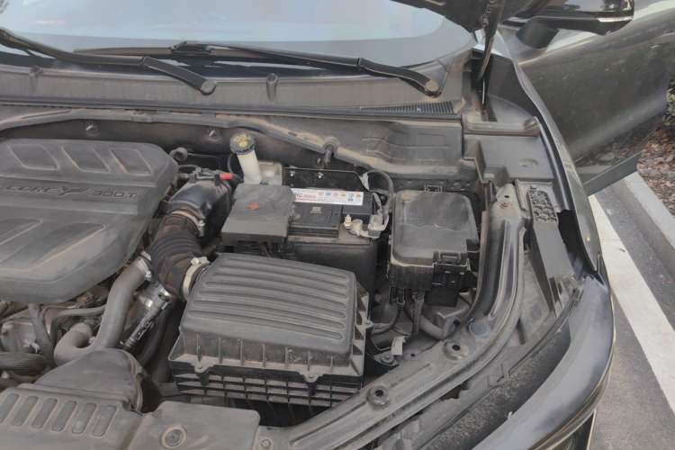 Used CHANGAN UNI-T 2020 1.5T Prestige Version Engine Bay Left