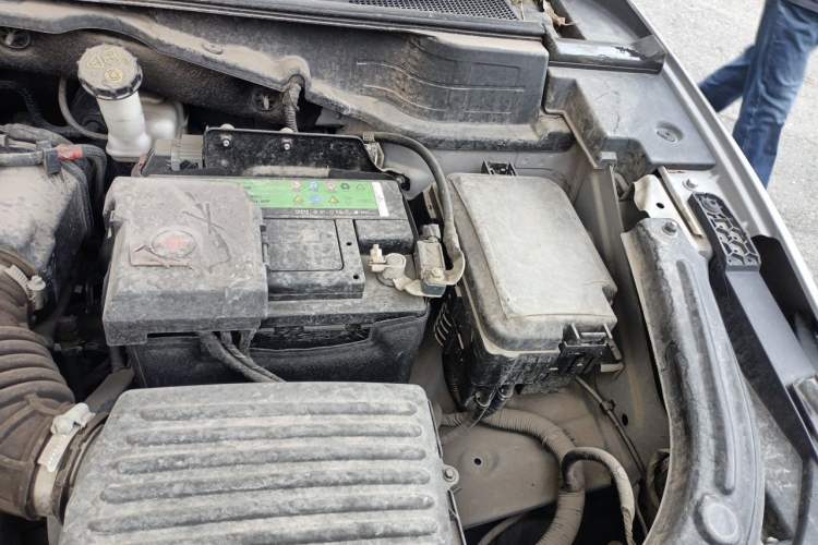 Used CHANGAN UNI-T 2020 1.5T Prestige Version Engine Bay Left