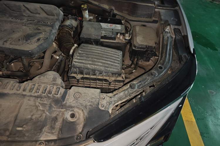 Used CHANGAN UNI-T 2020 1.5T Flagship Version Engine Bay Left