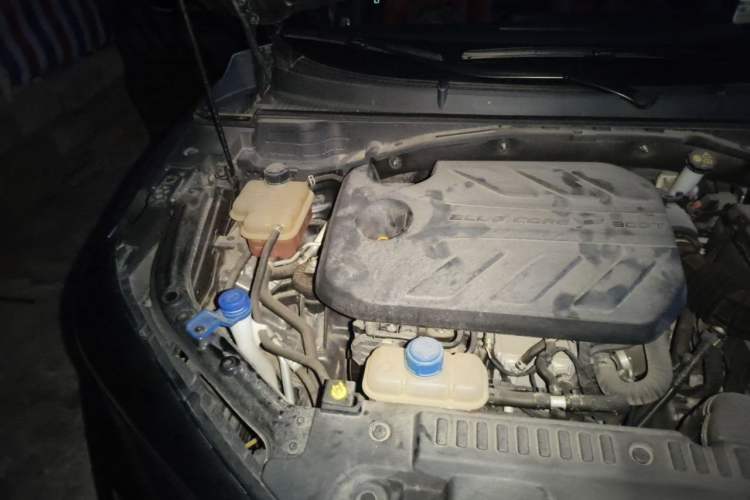 Used CHANGAN UNI-T 2020 1.5T Prestige Version Engine Bay Right