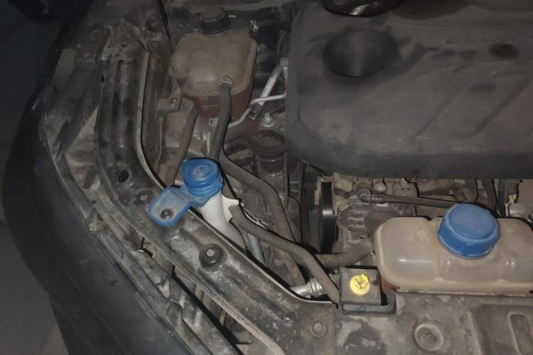 Used CHANGAN UNI-T 2020 1.5T Flagship Version Engine Bay Right
