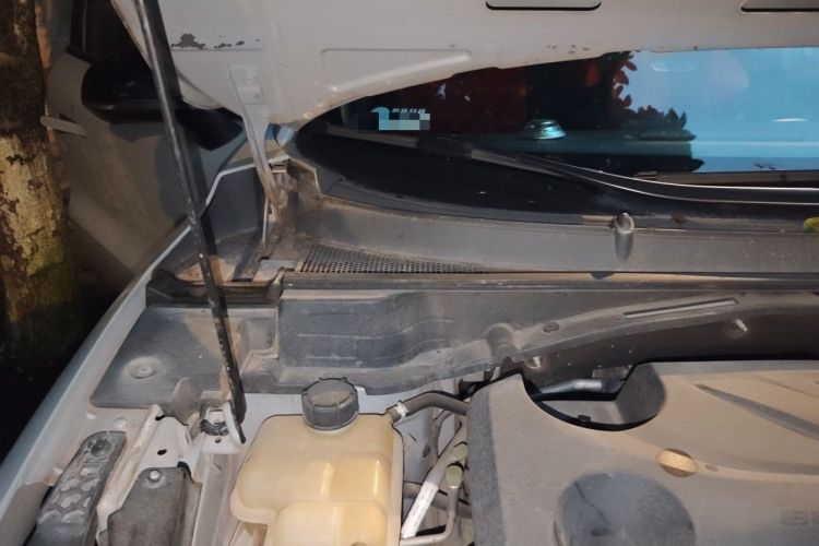 Used CHANGAN UNI-T 2020 1.5T Flagship Version Engine Bay Right