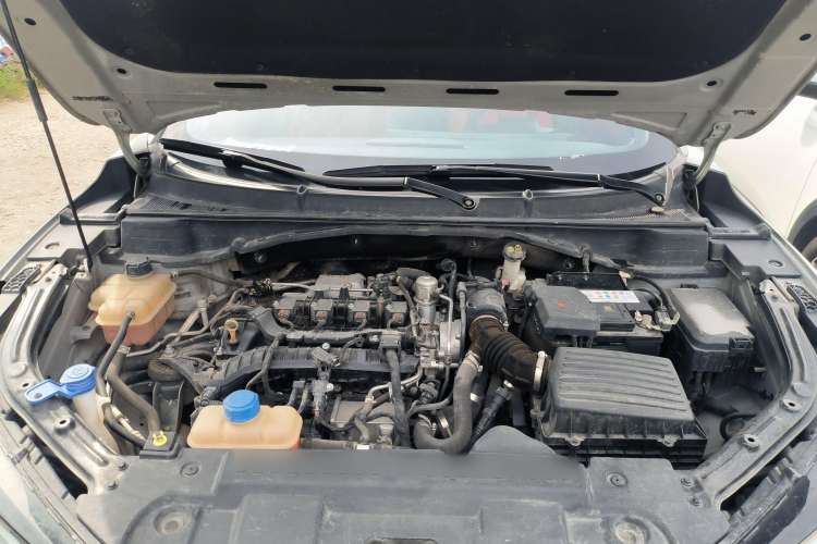 Used CHANGAN UNI-T 2020 1.5T Prestige Version Engine Bay