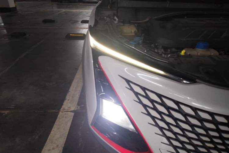 Used CHANGAN UNI-T 2020 1.5T Prestige Version Exterior 6
