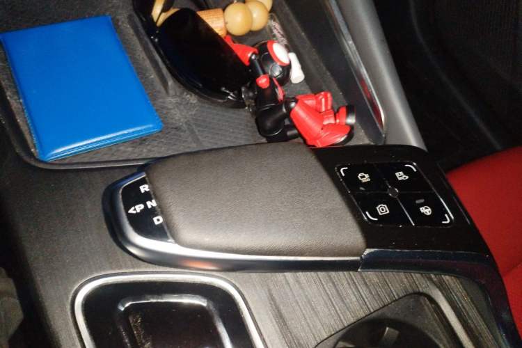 Used CHANGAN UNI-T 2020 1.5T Flagship Version Gear Lever