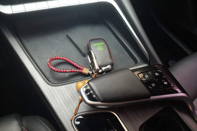 Used CHANGAN UNI-T 2020 1.5T Flagship Version Gear Lever