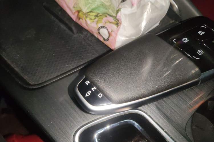 Used CHANGAN UNI-T 2020 1.5T Flagship Version Gear Lever