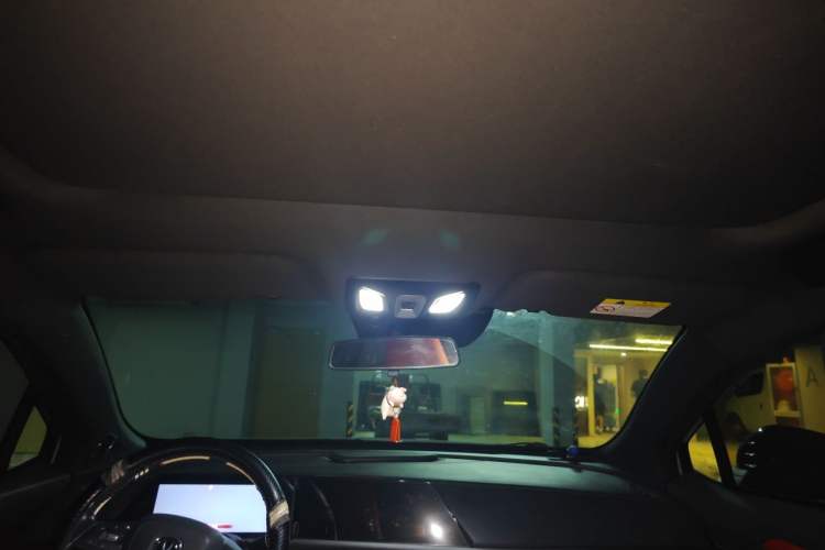 Used CHANGAN UNI-T 2020 1.5T Prestige Version Headliner
