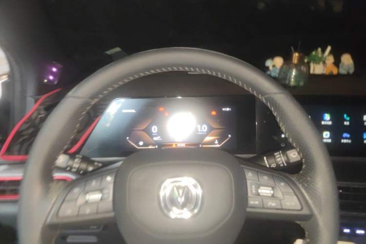 Used CHANGAN UNI-T 2020 1.5T Prestige Version Instrument Cluster