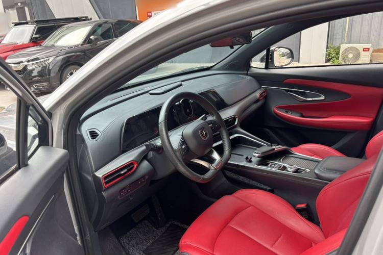 Used CHANGAN UNI-T 2020 1.5T Prestige Version Interior 2