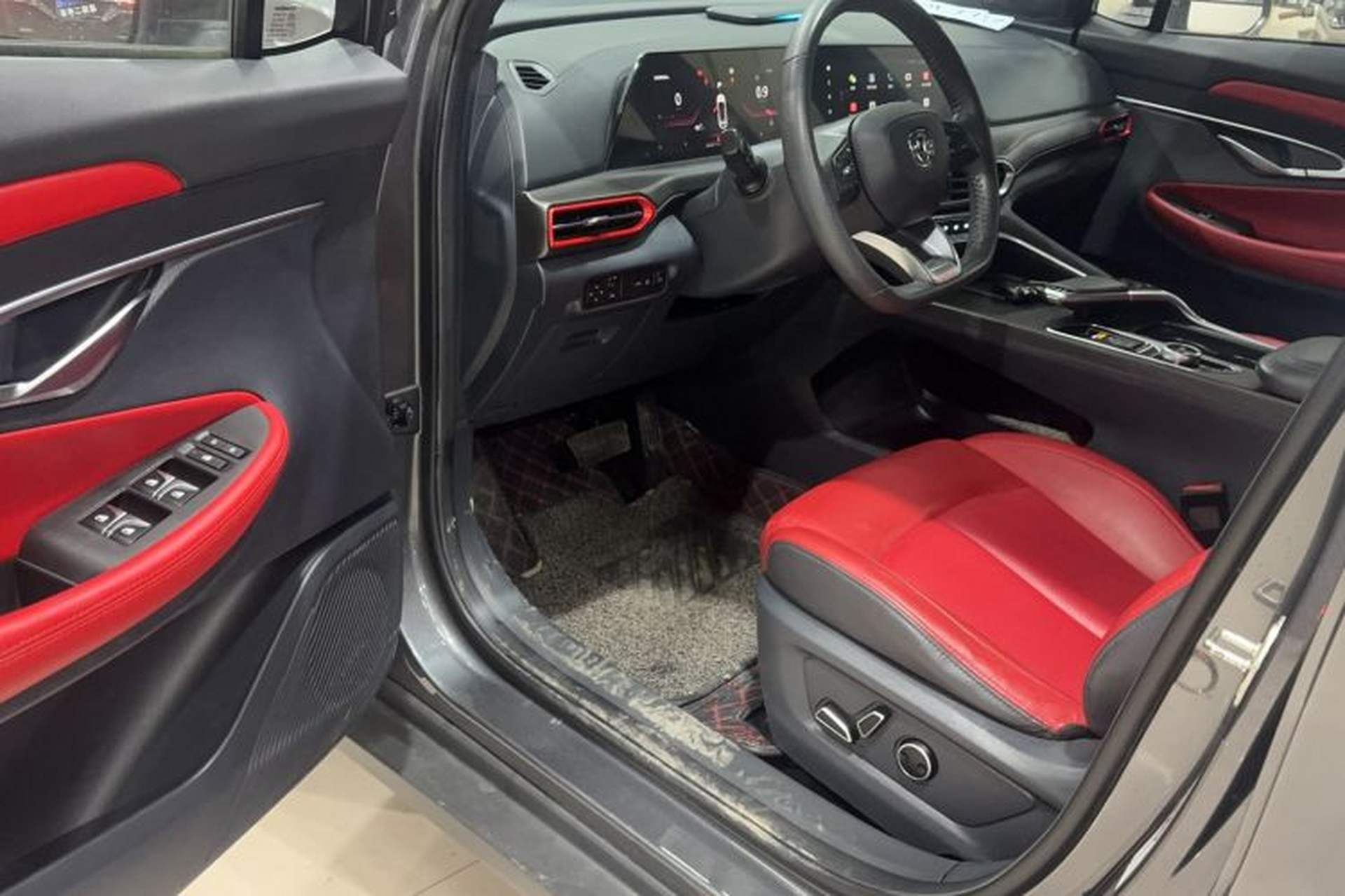 Used CHANGAN UNI-T 2020 1.5T Flagship Version Interior 2