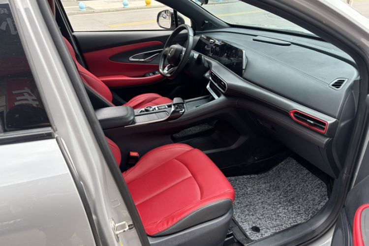Used CHANGAN UNI-T 2020 1.5T Prestige Version Interior 3