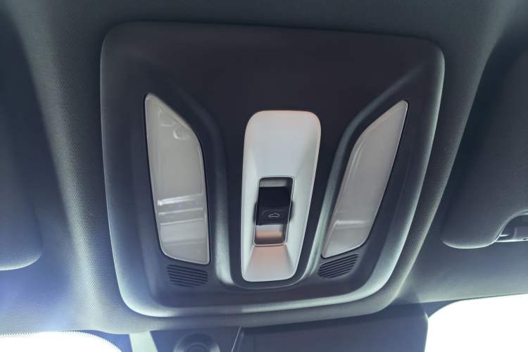 Used CHANGAN UNI-T 2020 1.5T Prestige Version Interior 4
