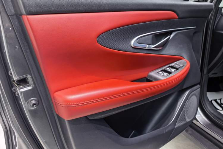 Used CHANGAN UNI-T 2020 1.5T Prestige Version Interior 9