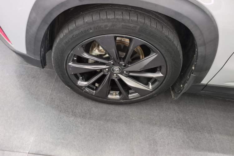 Used CHANGAN UNI-T 2020 1.5T Prestige Version Left Front Wheel Hub