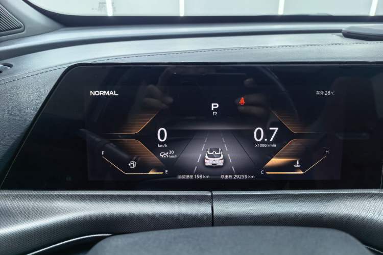 Used CHANGAN UNI-T 2020 1.5T Prestige Version Odometer Close Up