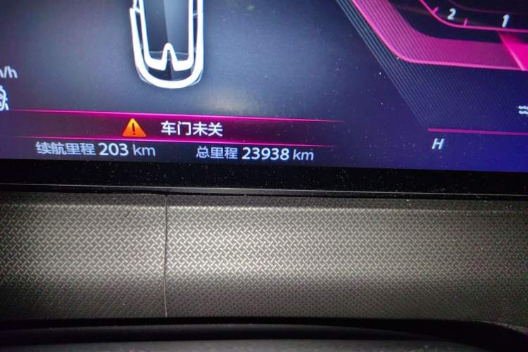Used CHANGAN UNI-T 2020 1.5T Flagship Version Odometer Close Up