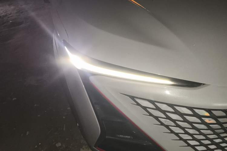 Used CHANGAN UNI-T 2020 1.5T Luxury Model Right Front Headlight