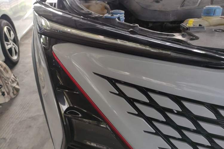 Used CHANGAN UNI-T 2020 1.5T Flagship Version Right Front Headlight