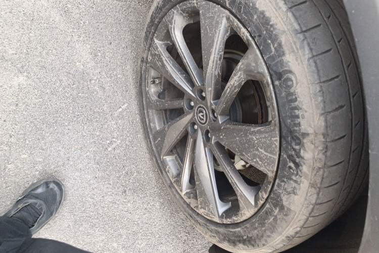 Used CHANGAN UNI-T 2020 1.5T Flagship Version Right Front Wheel Hub