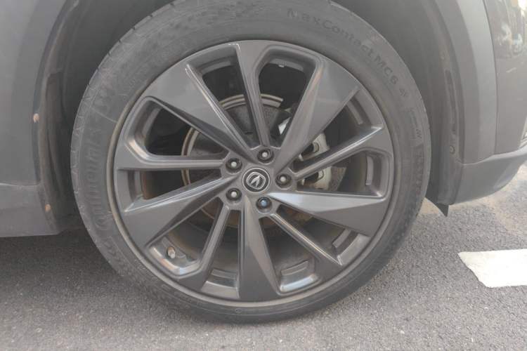 Used CHANGAN UNI-T 2020 1.5T Prestige Version Right Front Wheel Hub