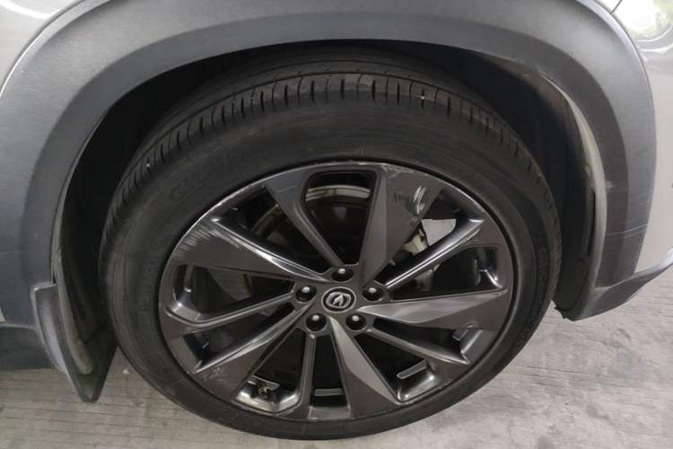 Used CHANGAN UNI-T 2020 1.5T Flagship Version Right Front Wheel Hub