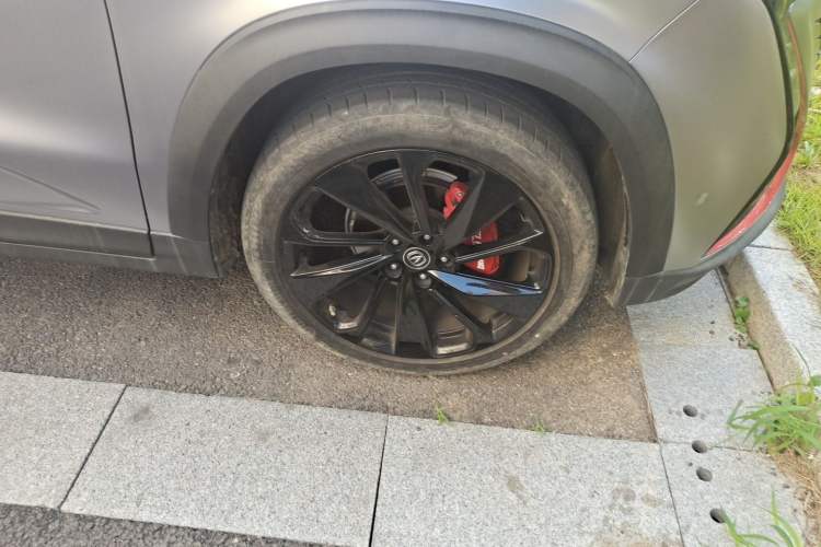 Used CHANGAN UNI-T 2020 1.5T Flagship Version Right Front Wheel Hub