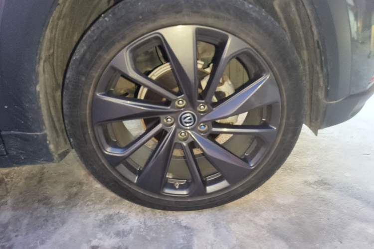 Used CHANGAN UNI-T 2020 1.5T Prestige Version Right Front Wheel Hub