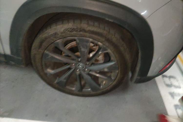 Used CHANGAN UNI-T 2020 1.5T Flagship Version Right Front Wheel Hub