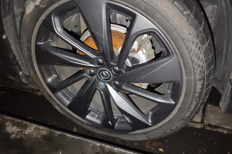 Used CHANGAN UNI-T 2020 1.5T Flagship Version Right Front Wheel Hub