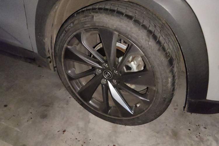 Used CHANGAN UNI-T 2020 1.5T Flagship Version Right Front Wheel Hub