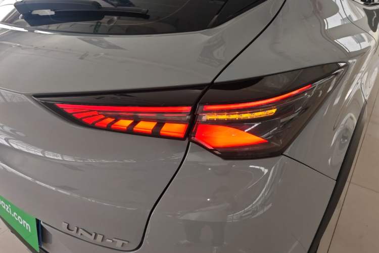Used CHANGAN UNI-T 2020 1.5T Flagship Version Right Rear Taillight