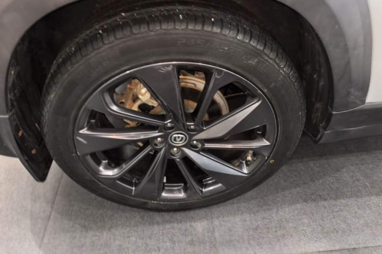 Used CHANGAN UNI-T 2020 1.5T Prestige Version Right Rear Wheel Hub