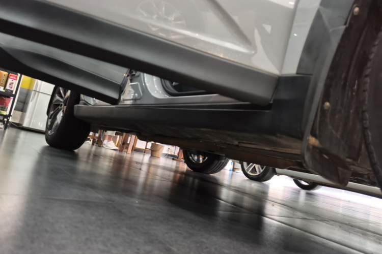 Used CHANGAN UNI-T 2020 1.5T Prestige Version Right Side Sill