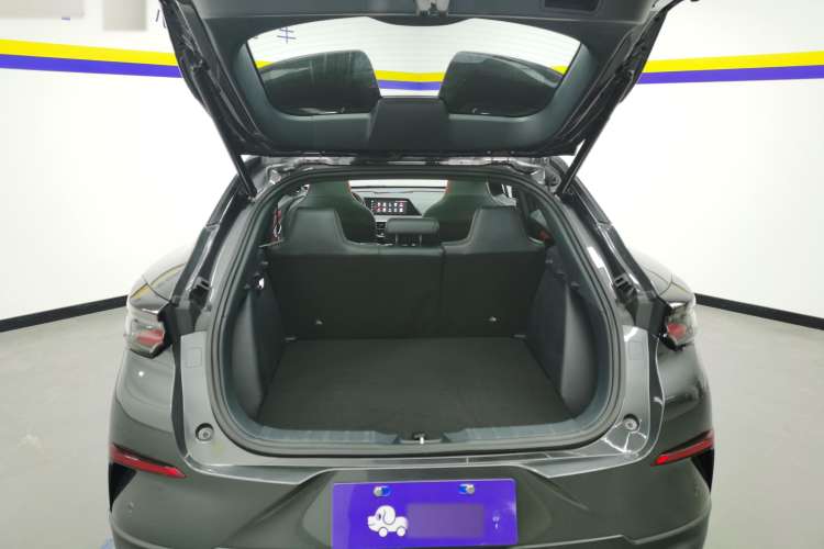 Used CHANGAN UNI-T 2020 1.5T Flagship Version Trunk