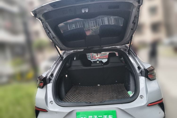 Used CHANGAN UNI-T 2020 1.5T Prestige Version Trunk