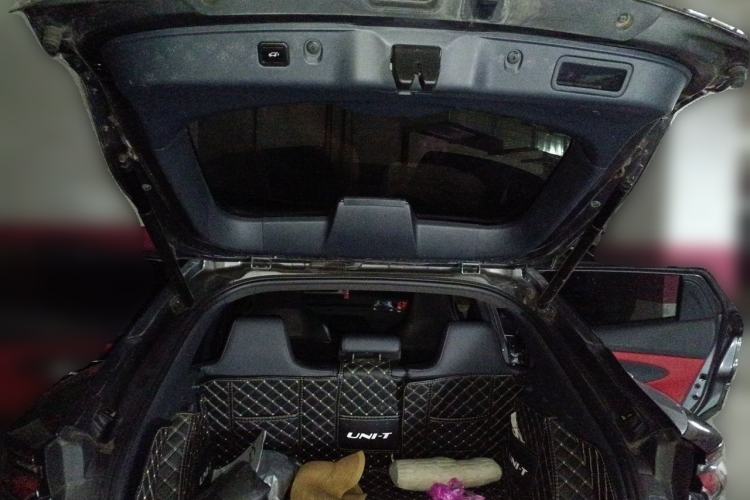 Used CHANGAN UNI-T 2020 1.5T Flagship Version Trunk