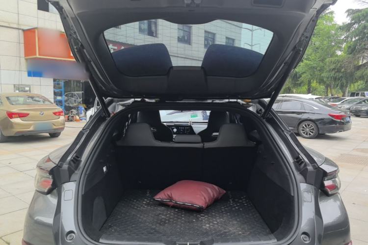 Used CHANGAN UNI-T 2020 1.5T Flagship Version Trunk