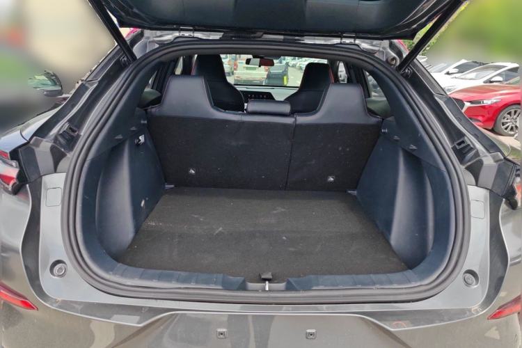 Used CHANGAN UNI-T 2020 1.5T Flagship Version Trunk
