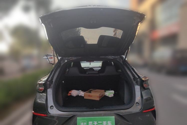 Used CHANGAN UNI-T 2020 1.5T Prestige Version Trunk