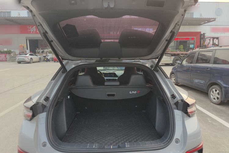 Used CHANGAN UNI-T 2020 1.5T Flagship Version Trunk