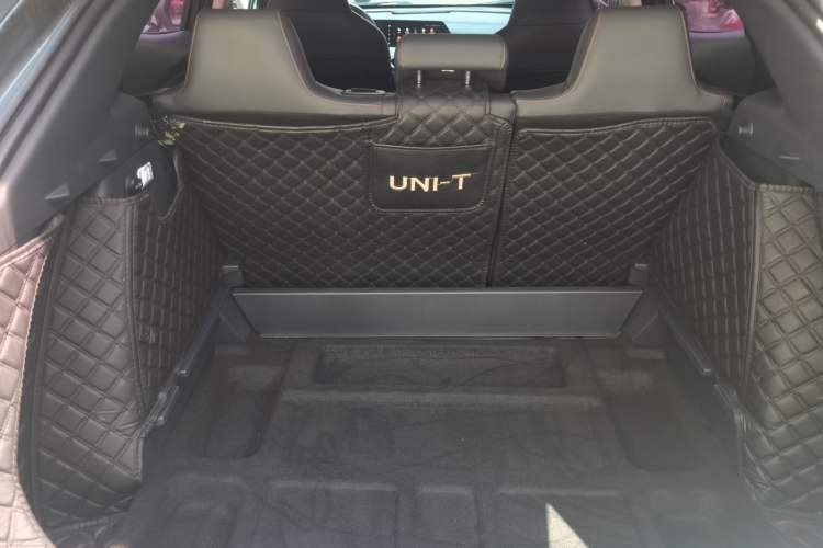 Used CHANGAN UNI-T 2020 1.5T Flagship Version Trunk
