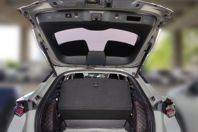 Used CHANGAN UNI-T 2020 1.5T Flagship Version Trunk