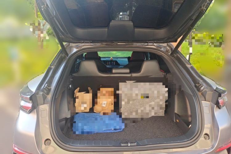 Used CHANGAN UNI-T 2020 1.5T Flagship Version Trunk
