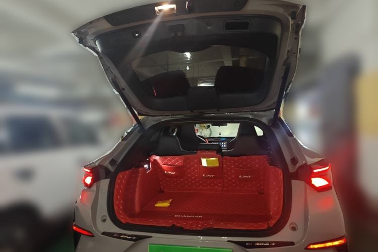 Used CHANGAN UNI-T 2020 1.5T Flagship Version Trunk