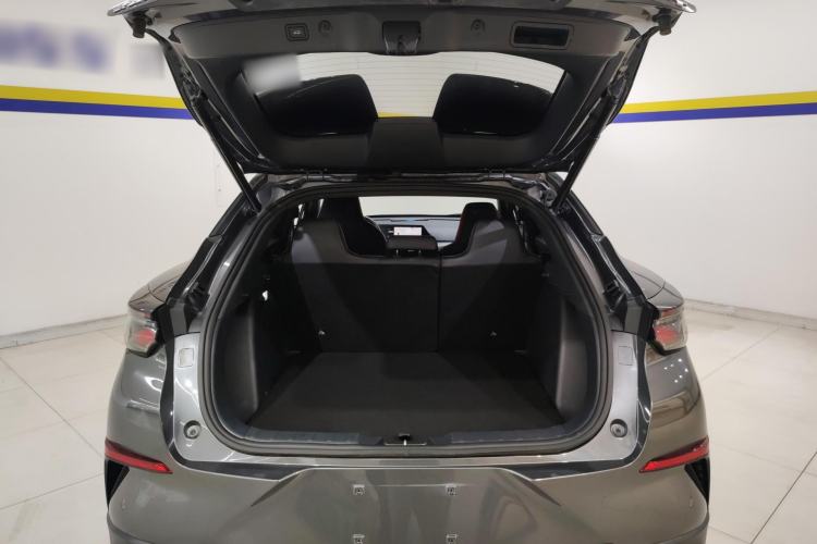 Used CHANGAN UNI-T 2020 1.5T Flagship Version Trunk